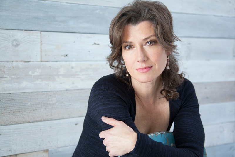 AmyGrant1_800x534